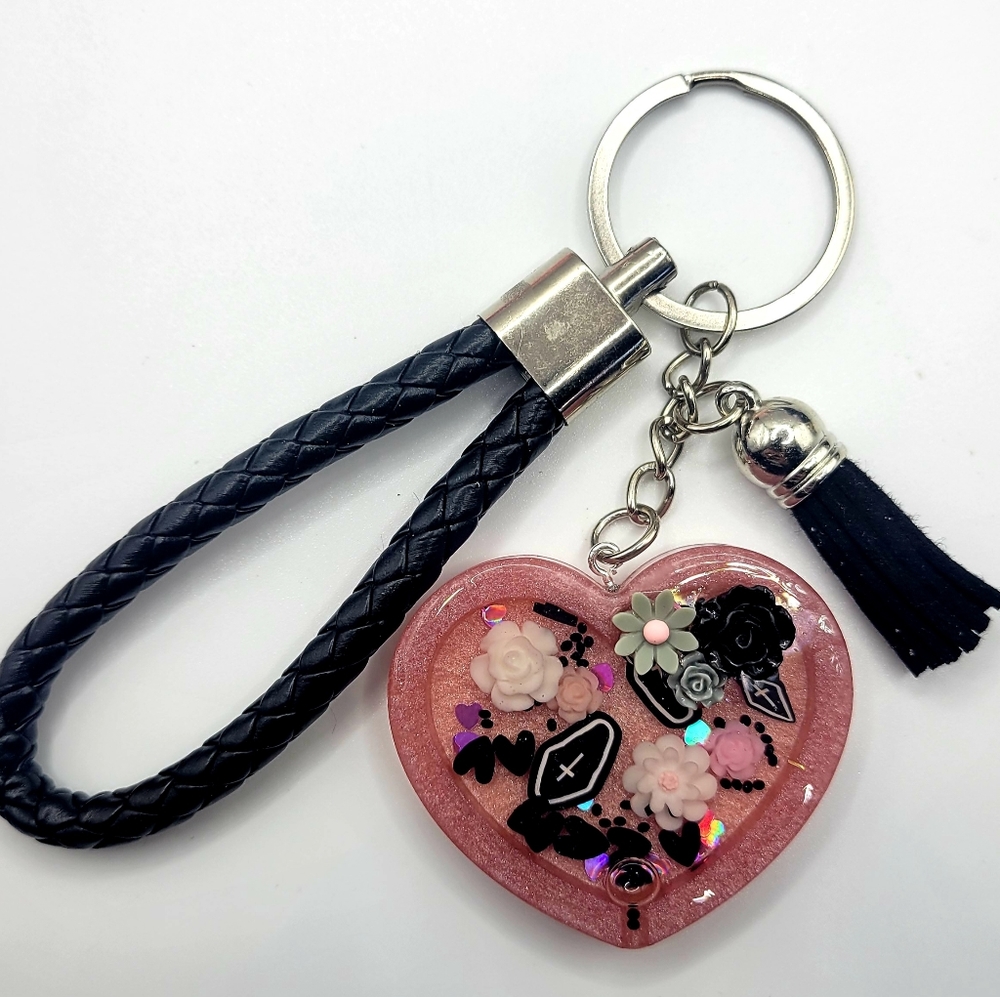 Heart Shaker Keychain - Picture 2 of 2